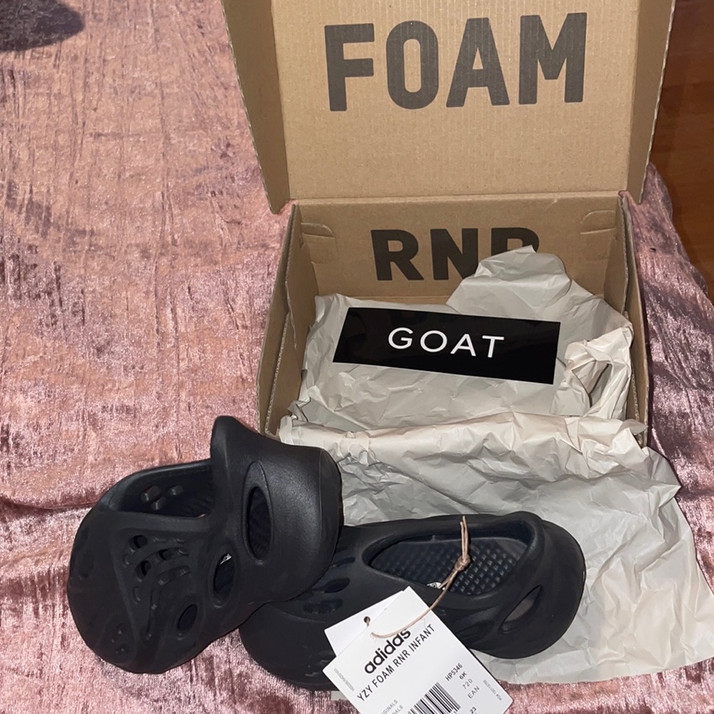 Brand New Yeezy Foams - Kids. Authentic & Goat Verified, never worn!